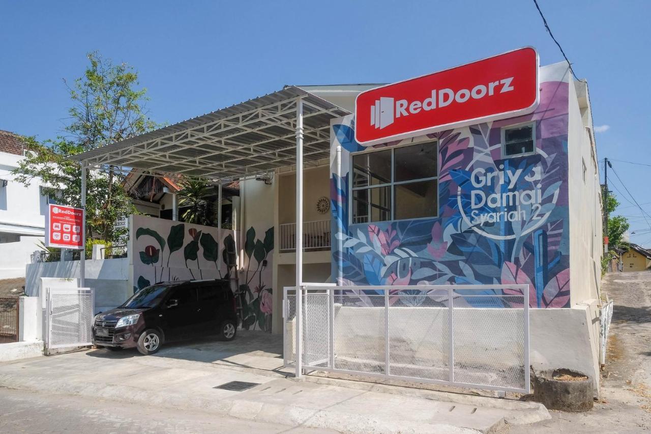 Reddoorz Syariah Near Universitas Mercu Buana Kampus 2 Yogyakarta Kejayan Eksteriør billede